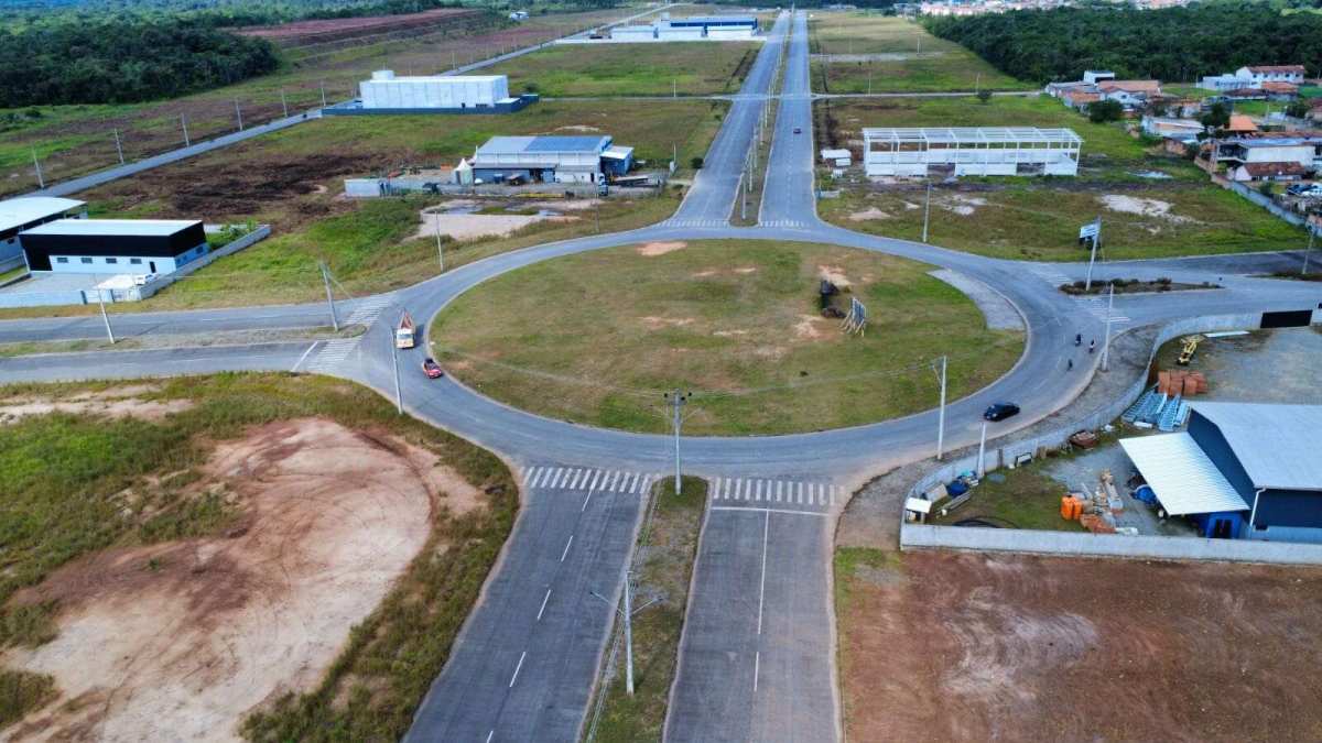 Terreno à venda - Paranaguamirim,Joinville