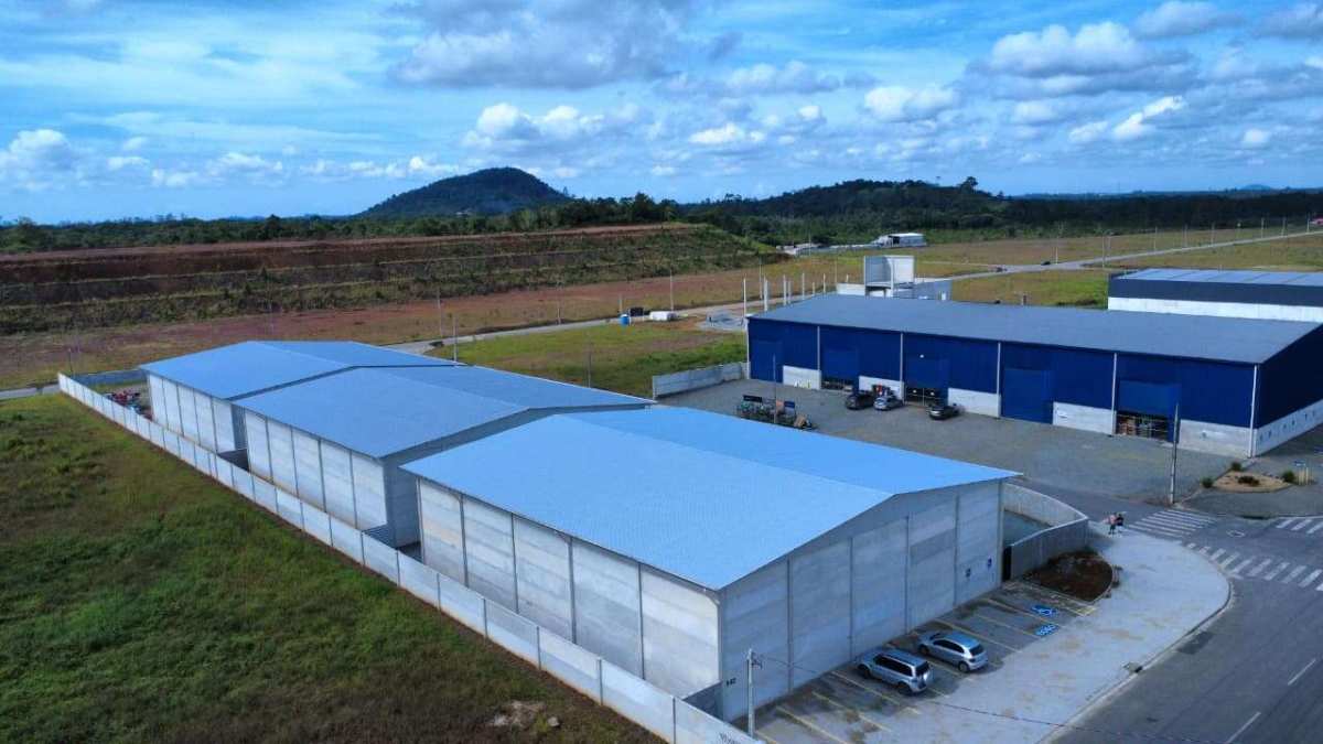  - Terreno à venda, no Parque Industrial Paranaguamirim em Joinville, Paranaguamirim, 2520m²